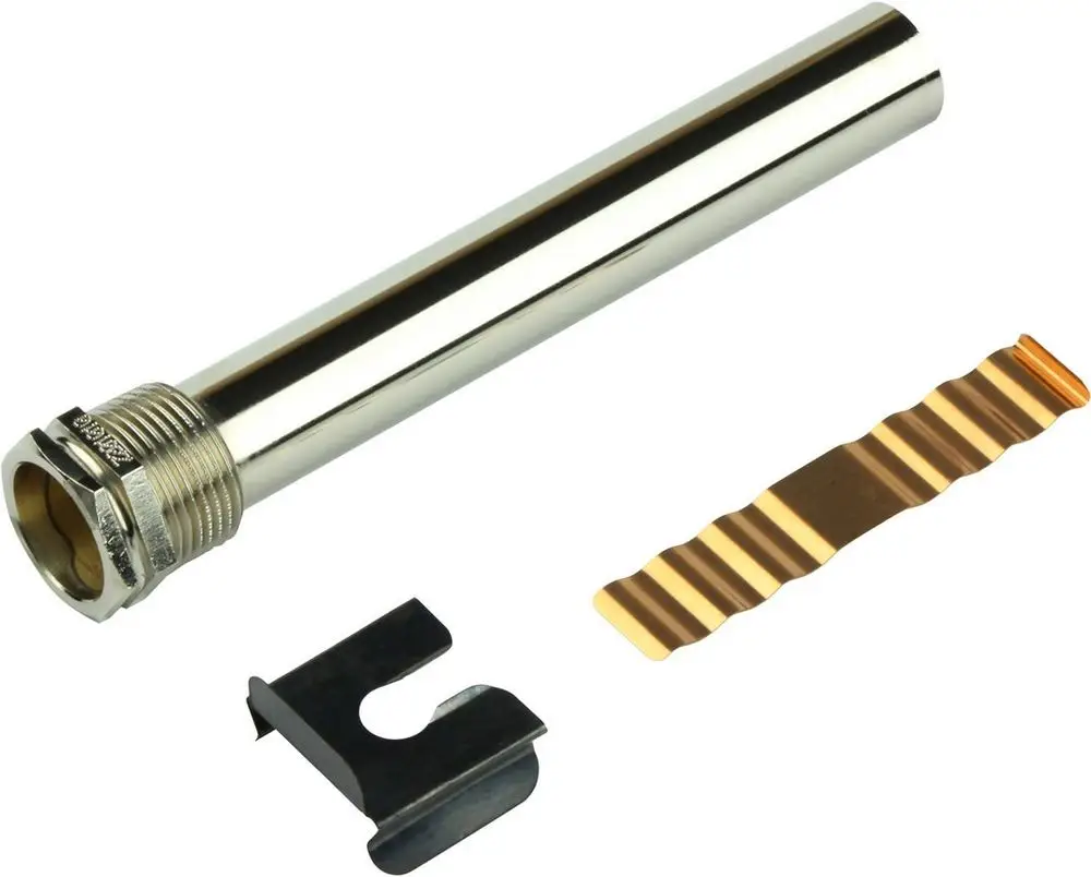 Edelstahlrohr mit Gewindeanschluss, eine Kupferverbindung und ein Halteclip. Teile von Bosch, die in Installation oder Reparatur verwendet werden können.